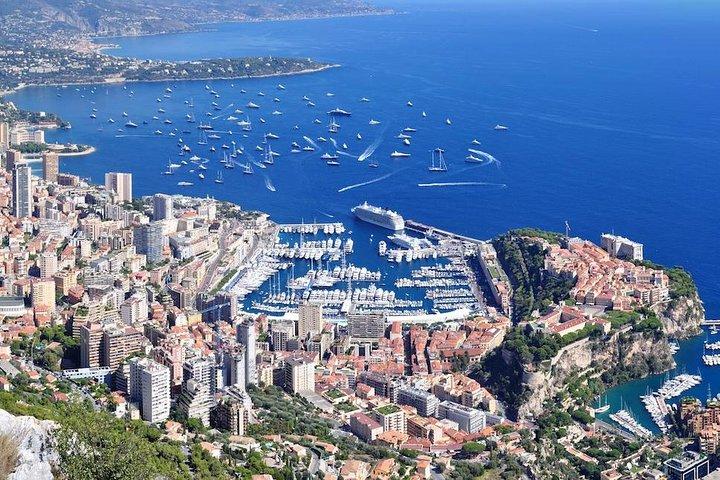 Excursion d'une journée complète en petit groupe vers les points forts de la Côte d'Azur au départ de Nice