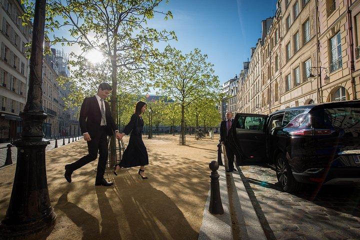 Tour de ville en petit groupe à Paris et croisière fluviale en Champagne