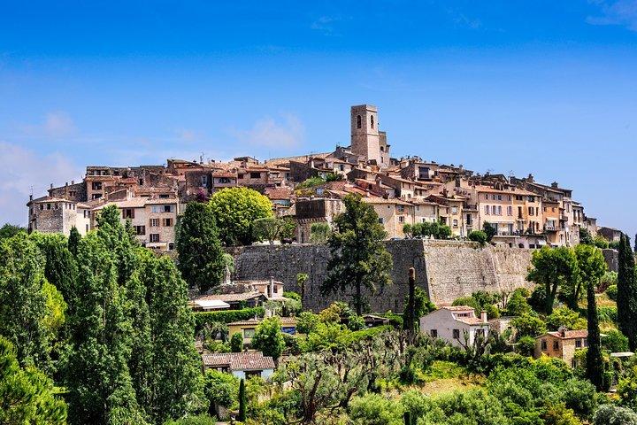 Excursion d'une journée en petit groupe à la campagne provençale avec visite de la parfumerie de Grasse au départ de Nice
