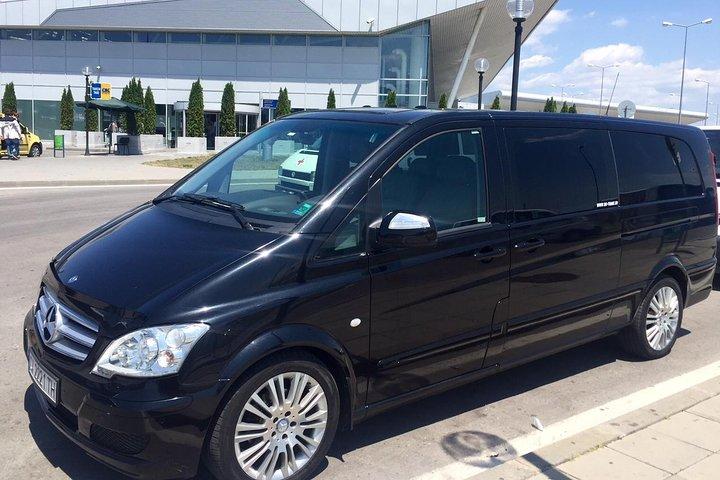 Arrivée Transfert privé: Aéroport Charles de Gaulle OU Orly à La Défense