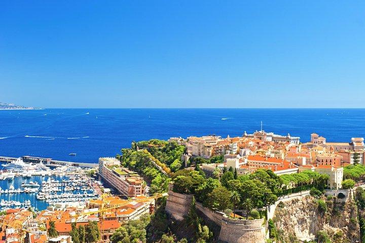Excursion privée sur la Côte d'Azur au départ de Cannes incluant Èze, Monaco, Cannes et Saint-Paul-de-Vence