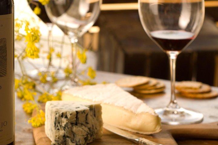 Masterclass privée d'accord vins et fromages à Paris dans un Bistrot