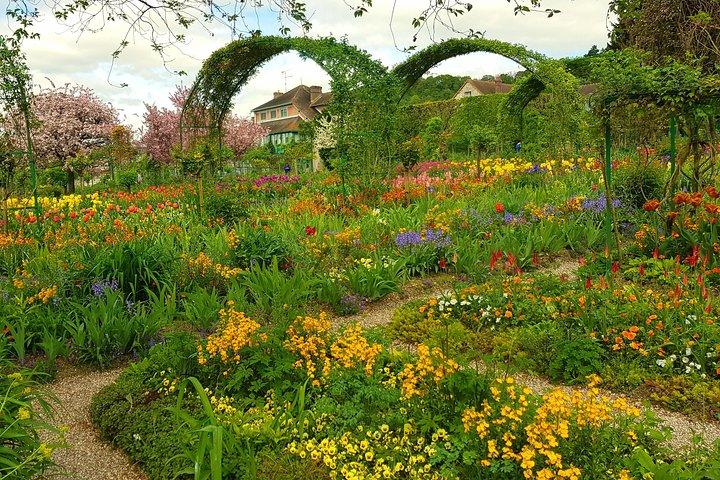 Excursion d'une journée privée aux jardins de Giverny et à Rouen au départ de Paris