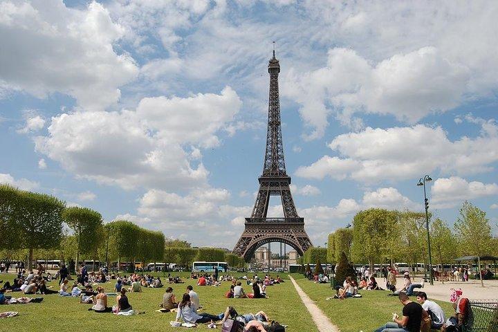 Visite privée de 8 heures de la ville de Paris avec chauffeur et guide officiel - Prise en charge à l'hôtel
