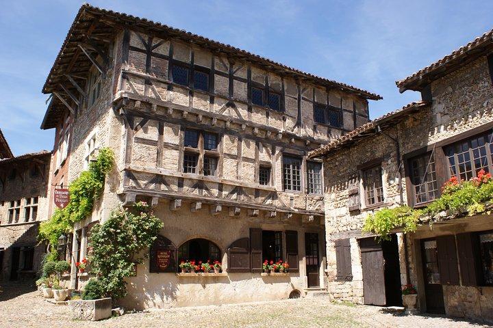 Cité Médiévale Beaujolais & Pérouges (9h00 à 17h15 - Visite en Petit Groupe Lyon