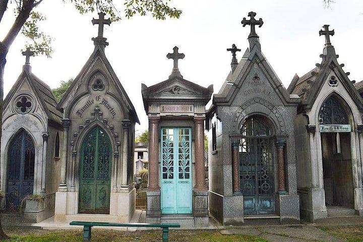Visite guidée privée au cimetière du Père-Lachaise à Paris