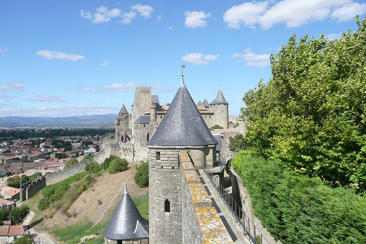 Cité de Carcassonne Visite guidée à pied. Visite privée.
