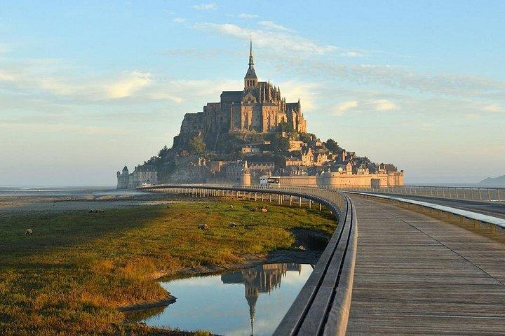 Transfert privé de Paris au Mont Saint-Michel - Jusqu'à 7 personnes