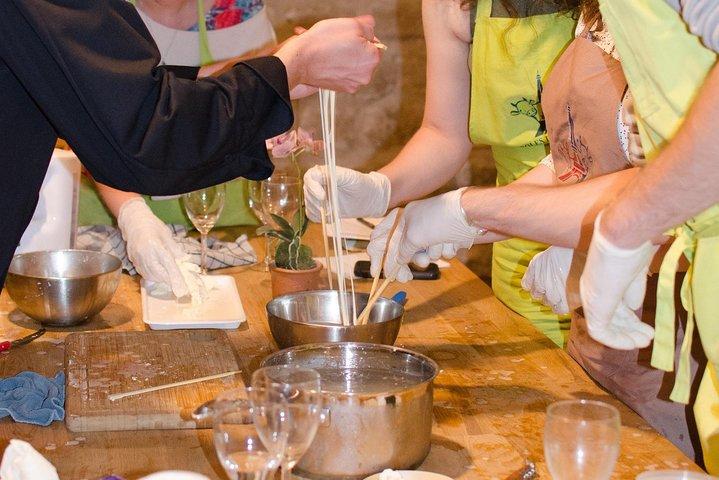Atelier de fabrication de beurre et fromage avec dégustation de vin et fromage