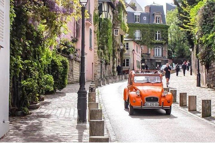 Vintage 2CV Adventure: 3 -Hour Paris Secrets Tour