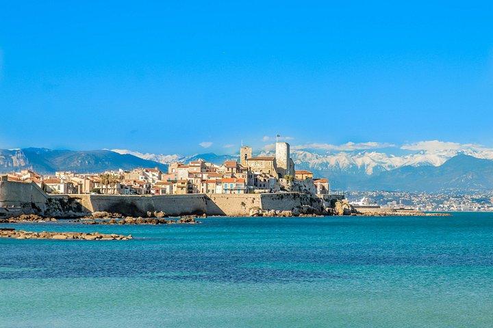 Excursion privée d'une demi-journée à Antibes et St Paul DE Vence