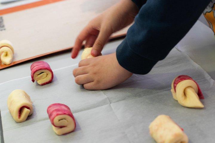 Enfants dans la cuisine - CrOisSaNtS