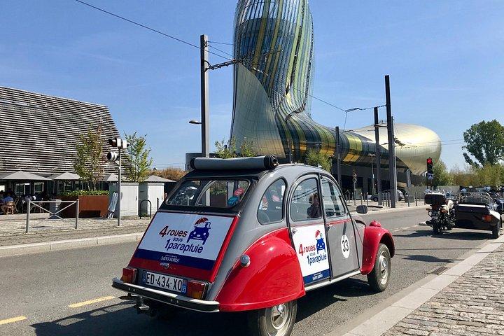 Visite privée de Bordeaux en Citroën 2CV - 1h30