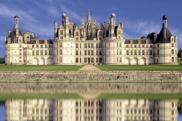 Visite privée d'une journée complète de la vallée de la Loire, avec billets de train aller-retour au départ de Paris