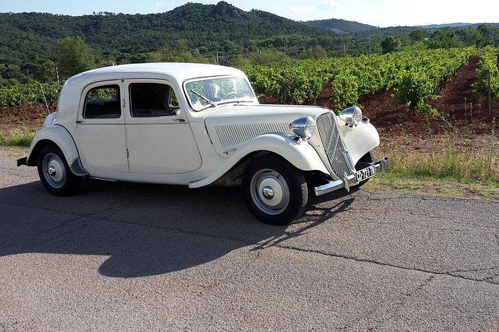 Balade touristique privée en voiture de collection: Grasse, Cannes, Antibes