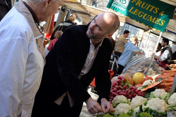Cours de cuisine à Paris et déjeuner avec vin plus option visite du marché