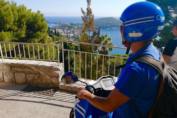 Excursion d'une journée en scooter sur la Riviera côtière et le Nid d'aigle Villages avec dégustation au départ de Nice