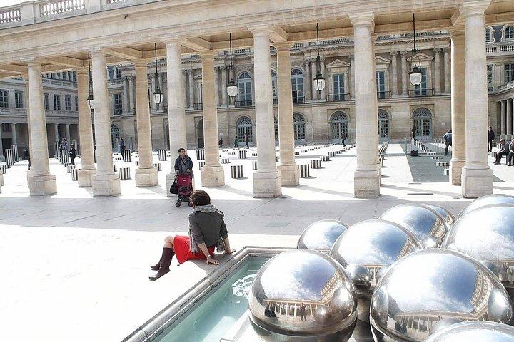 Visite guidée privée à pied de la Cité de la mode de Paris