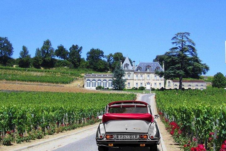 Excursion privée à Saint-Emilion à bord d'une voiture présidentielle de collection