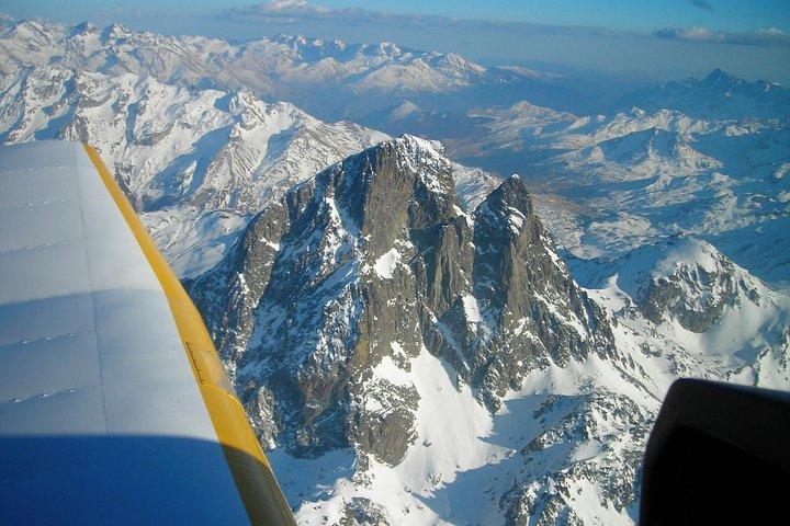 Vol privé au dessus de Toulouse et des Pyrénées
