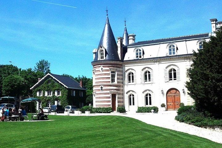 Transfert privé aller-retour de 12 heures vers les châteaux de la Loire depuis Paris. Meilleure offre!