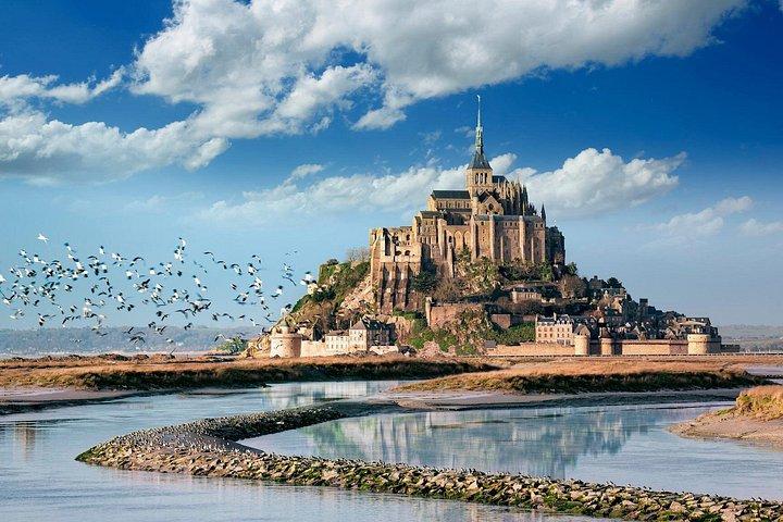 Transfert aller-retour privé de 12 heures à l'abbaye du Mont Saint Michel en Normandie depuis Paris