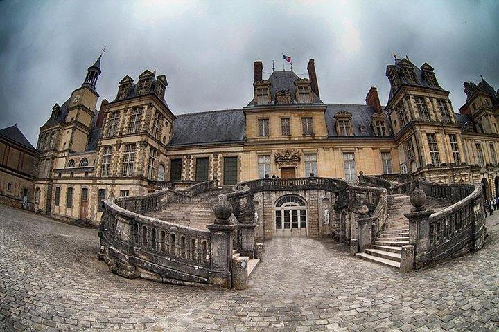 Visite privée à Fontainebleau depuis Paris. Billets inclus !