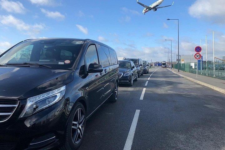 Transfert privé de l'aéroport de Beauvais à Paris ou retour