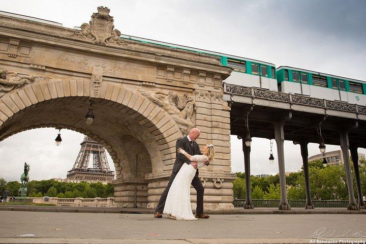 Visite à pied de 2 heures de la Tour Eiffel avec séance photo professionnelle