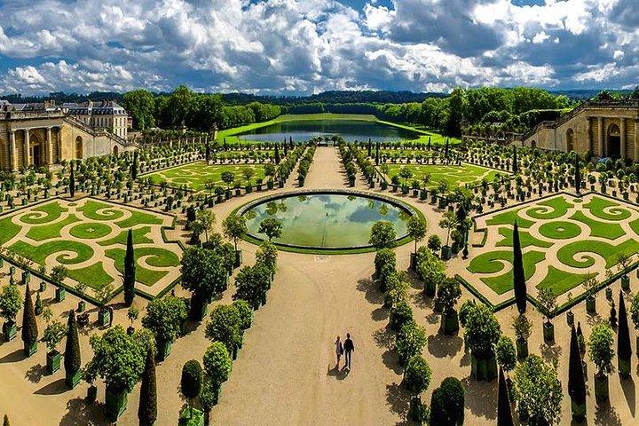Transfert aller-retour privé de 5 heures vers Versailles depuis Paris. Meilleure offre!