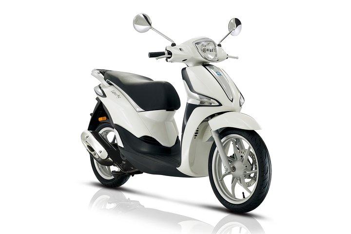 Location scooter Liberty Piaggio 50cc (4T) Paris