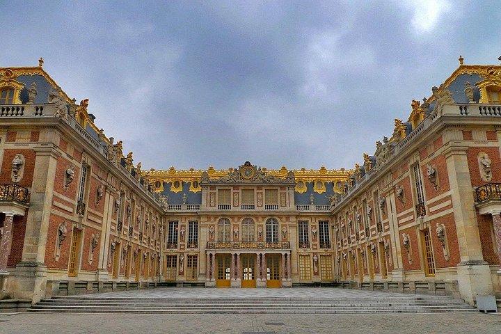 Excursion à Versailles en train avec entrée au Château et aux Jardins
