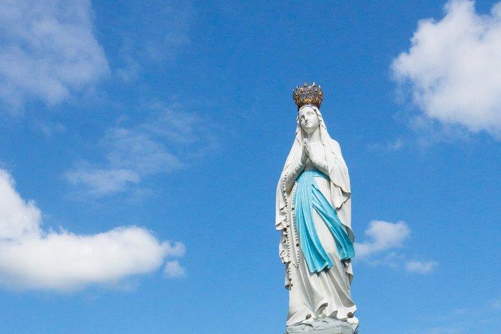 Notre Dame de Lourdes, visite guidée, à pied, du sanctuaire.