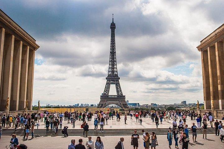 Visite privée de la ville de Paris au départ de Disneyland avec dépôt à Paris