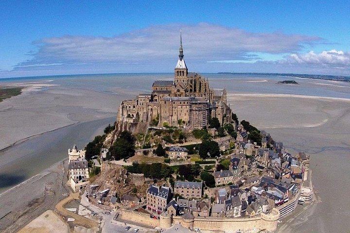Visite privée de 12 h au Mont Saint Michel depuis Paris Hôtel