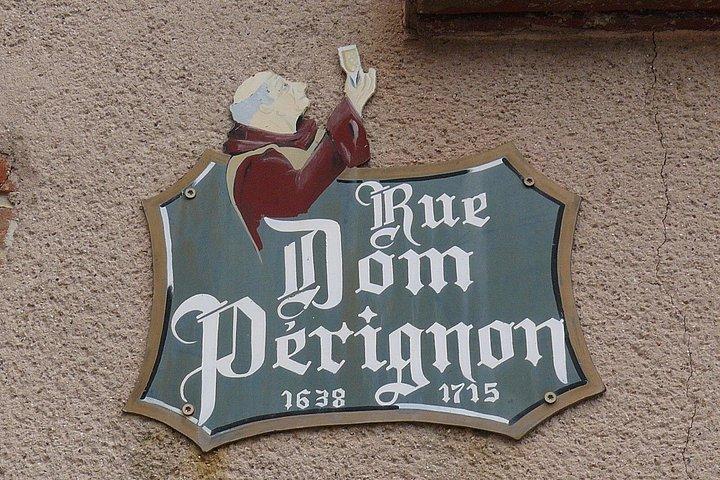 Excursion d'une demi-journée à Champagne Moet + Veuve avec chauffeur privé