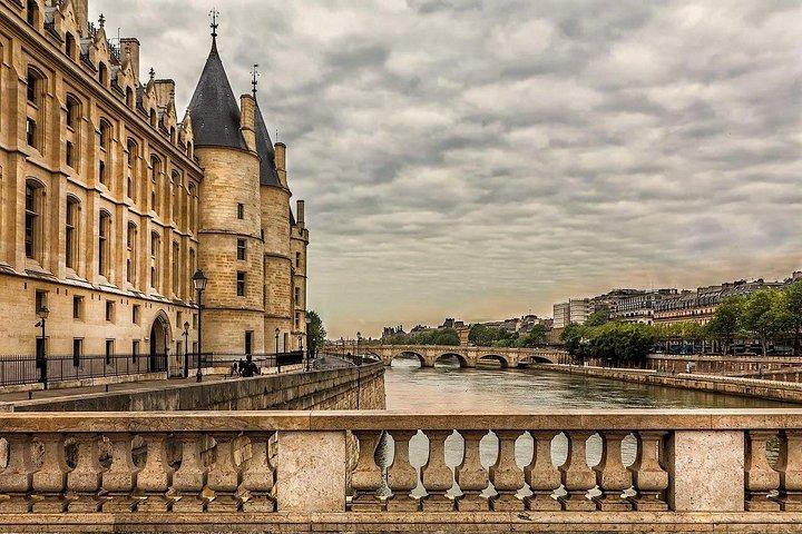 Découvrez le Paris Moyenâgeux (Balade en Petit Groupe)