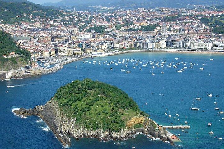Visite privée d'une journée complète de Saint-Sébastien au départ de Biarritz avec prise en charge à l'hôtel