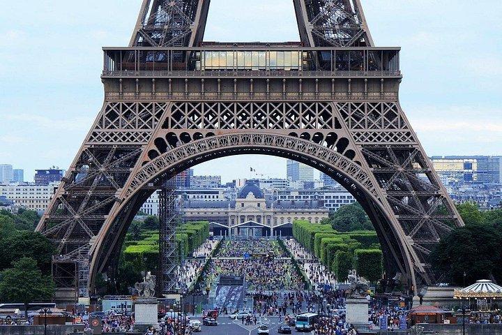 Visite privée à pied de Paris avec un guide professionnel