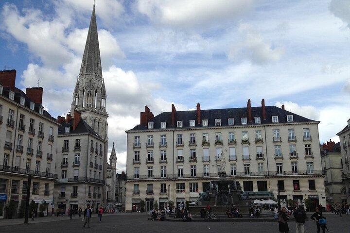 Explorez Nantes en 60 minutes avec un local