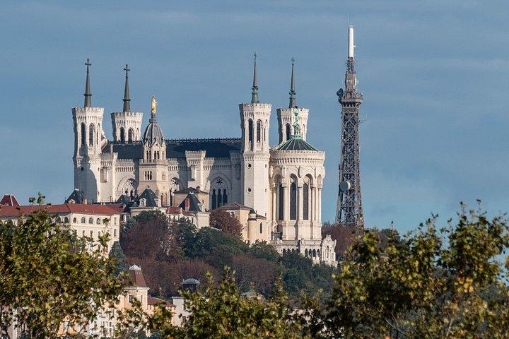 Visite privée de 4 heures de la ville de Lyon avec chauffeur, guide et prise en charge à l'hôtel