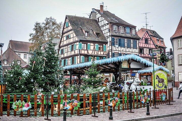 Découvrez la magie du marché de Noël de Colmar avec un local