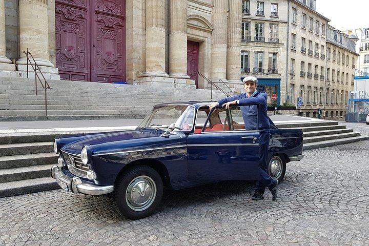 Visite privée de Paris en voiture ancienne avec dégustation de vin