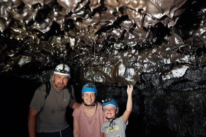 Visite guidée des tunnels de lave de la coulée 2004