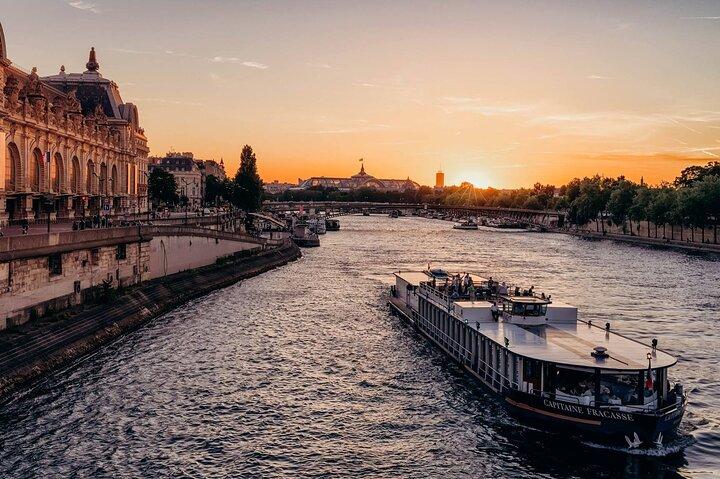 Paris Capitaine Fracasse 3 Course Seine Dîner Croisière