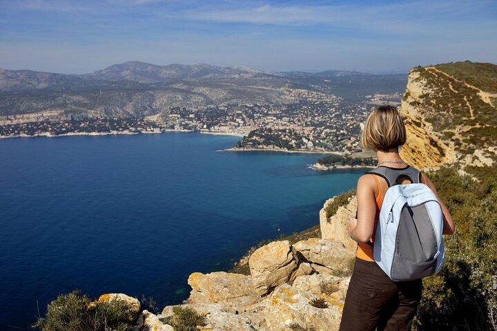 Visite guidée privée de 5 heures de la Provence en voiture de luxe, au départ de Marseille