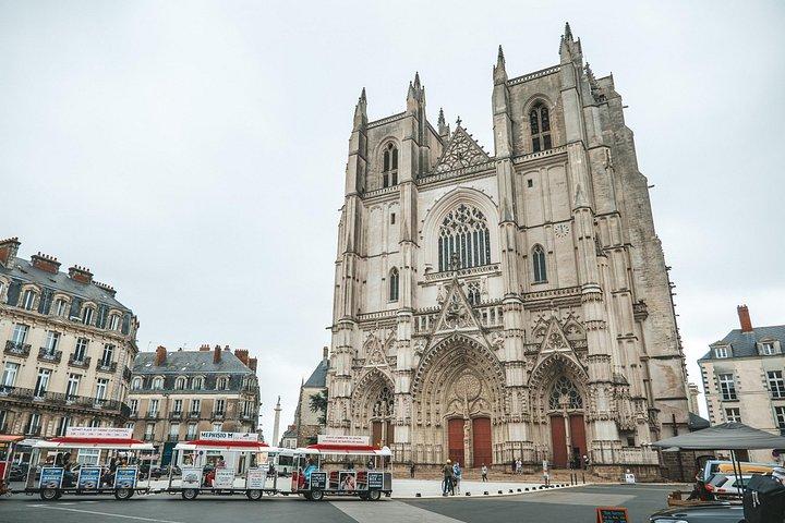 Nantes Visite privée à pied avec un habitant