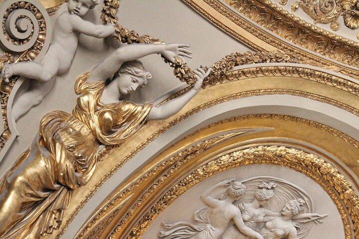 Visite privée du musée du Louvre pour enfants et familles avec Alberto ou son équipe à Paris