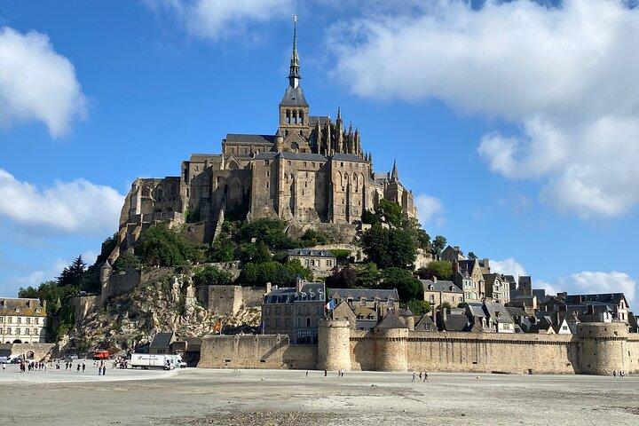 Excursion privée en express au Mont Saint-Michel et en Normandie au départ de Paris
