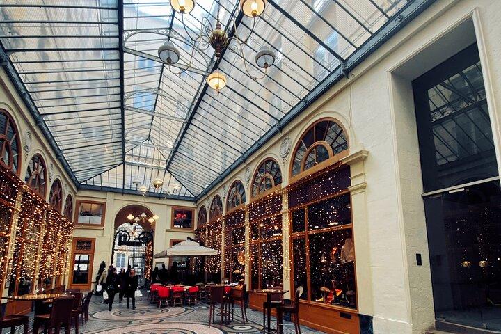 Visite à pied des passages couverts de Paris plus option croisière sur Seine
